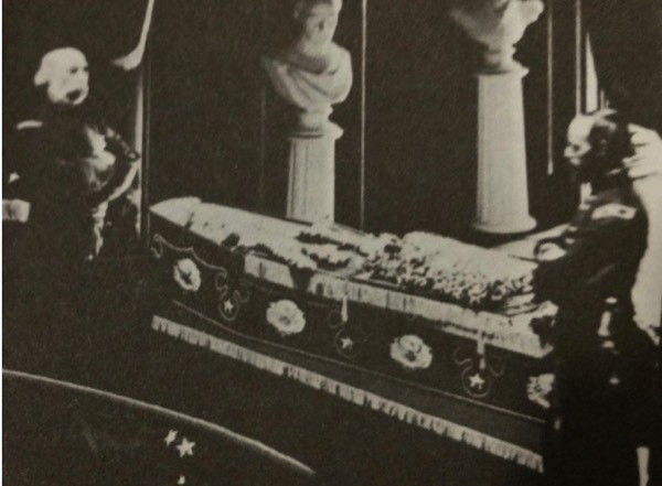 Lincoln’s Coffin Photo