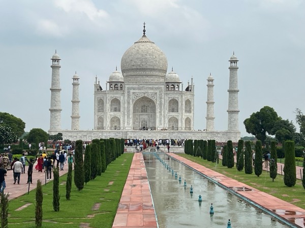 A love letter to the ultimate love letter, The Taj Mahal