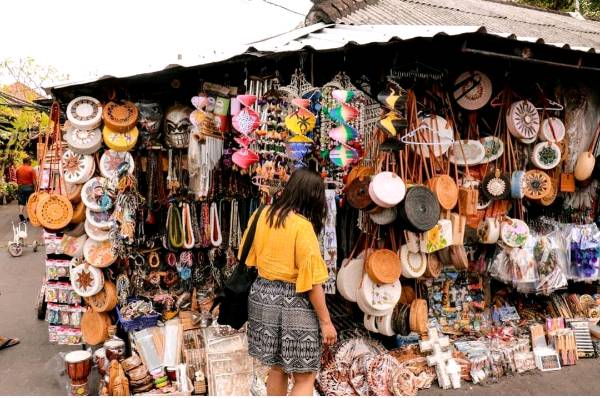 Travel Dilemma Part 2:- should we bargain with street Vendors ?