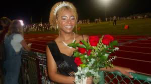 #TellSwell| 1st Black Homecoming Queen in this school’s 155 year History! #blackexcellence