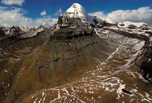 Kailash parvat: An unsolved mystery