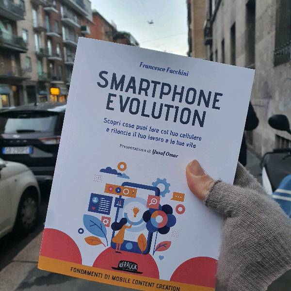 Ecco Smartphone R-evolution: consigli per usare lo smartphone in modo totale