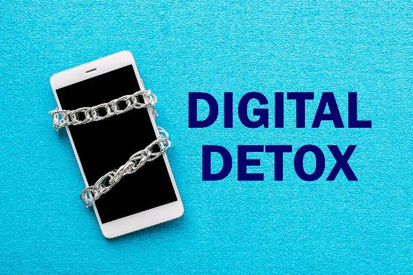 "Digital detox"