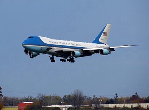 Journalists stealing from Air Force One #1407