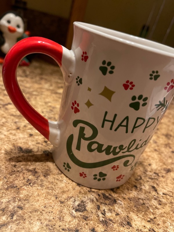 Today’s Coffee Cup Review: Happy Pawlidays