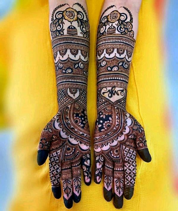 The beautiful art of henna designing ❤️
